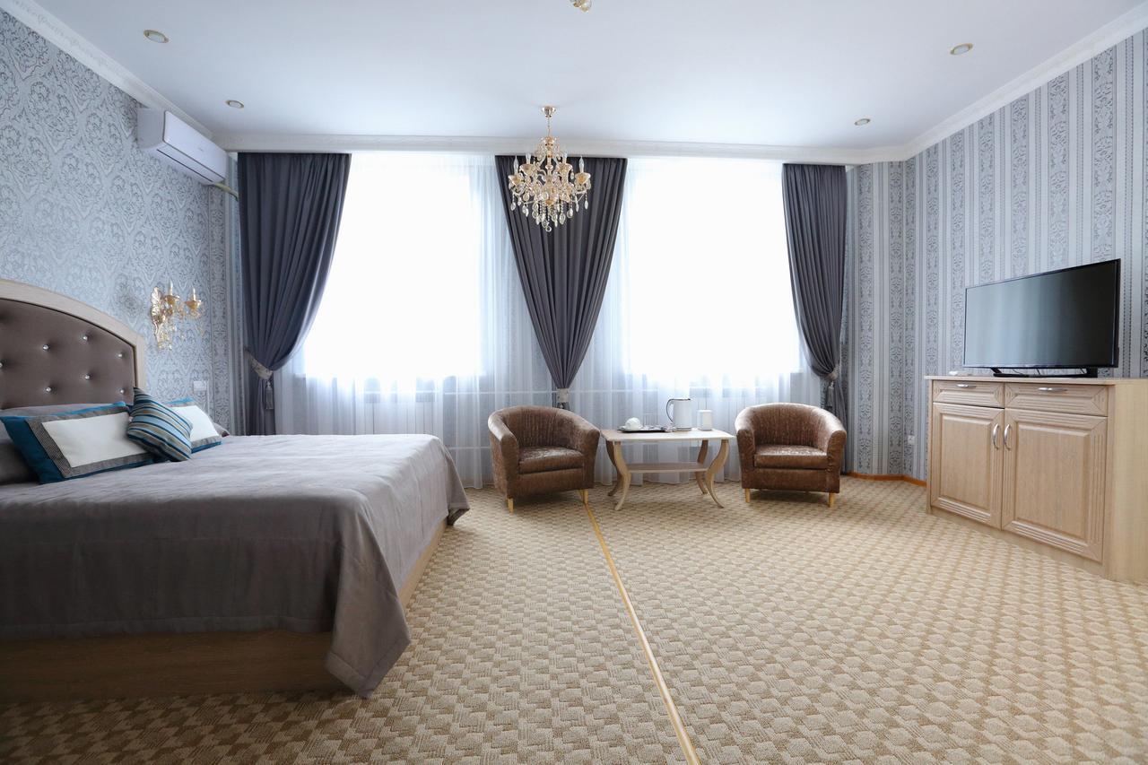 Hotel Bahetle Ekibastuz Eksteriør billede
